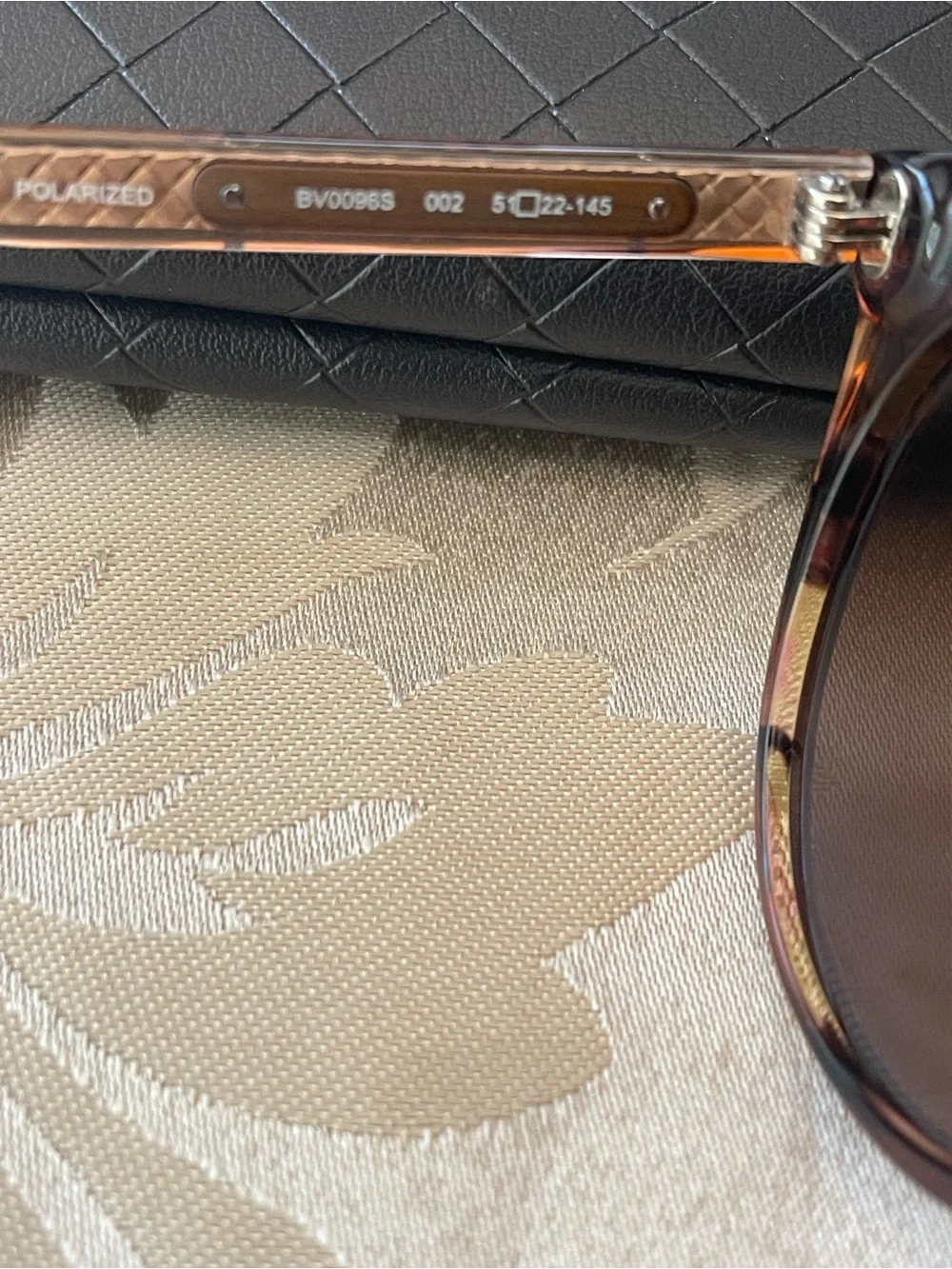 Bottega Veneta Tortoiseshell Round Sunglasses with Brown Gradient Lenses